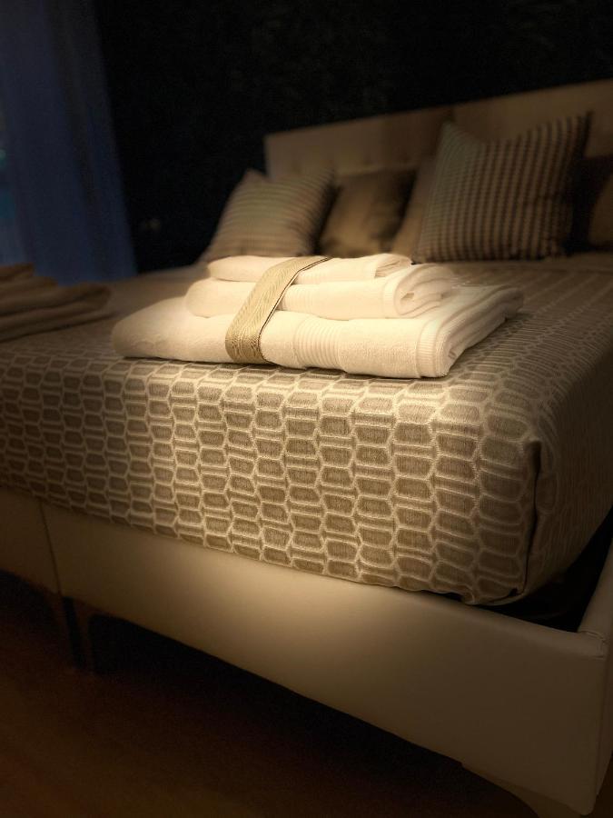 ペスカーラ Carducci 83 Bed & Breakfast エクステリア 写真
